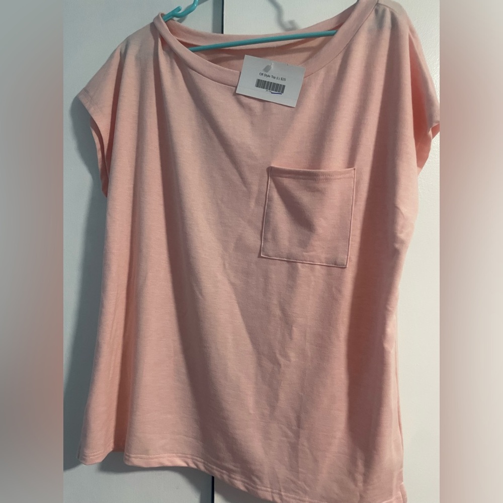 Light Pink Pocket T-shirt Size L